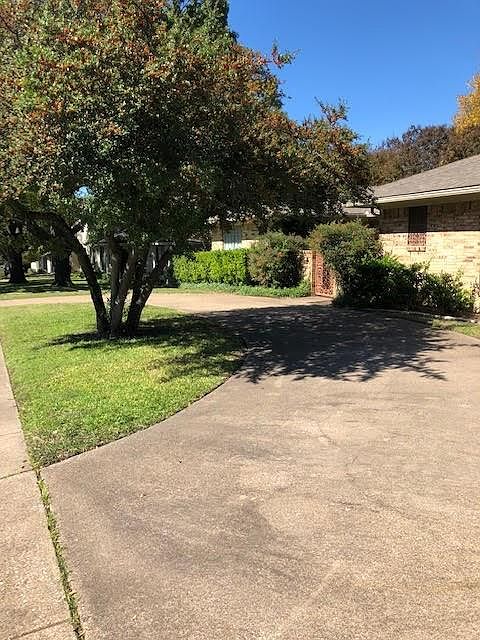2nd image of 6639 Del Norte Ln