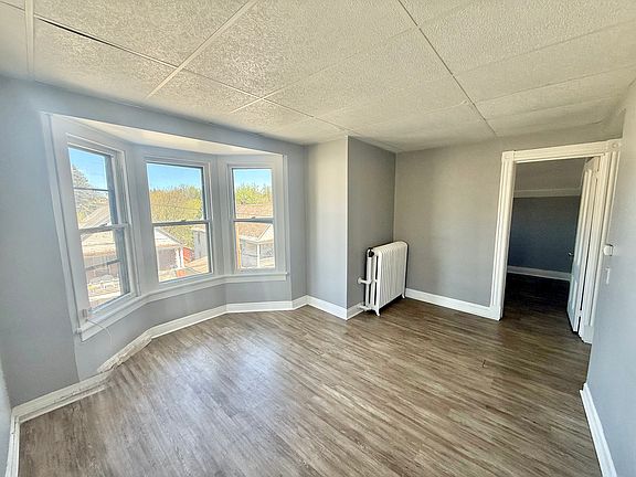 2nd image of 7 Balsam Ave Floor 3-F