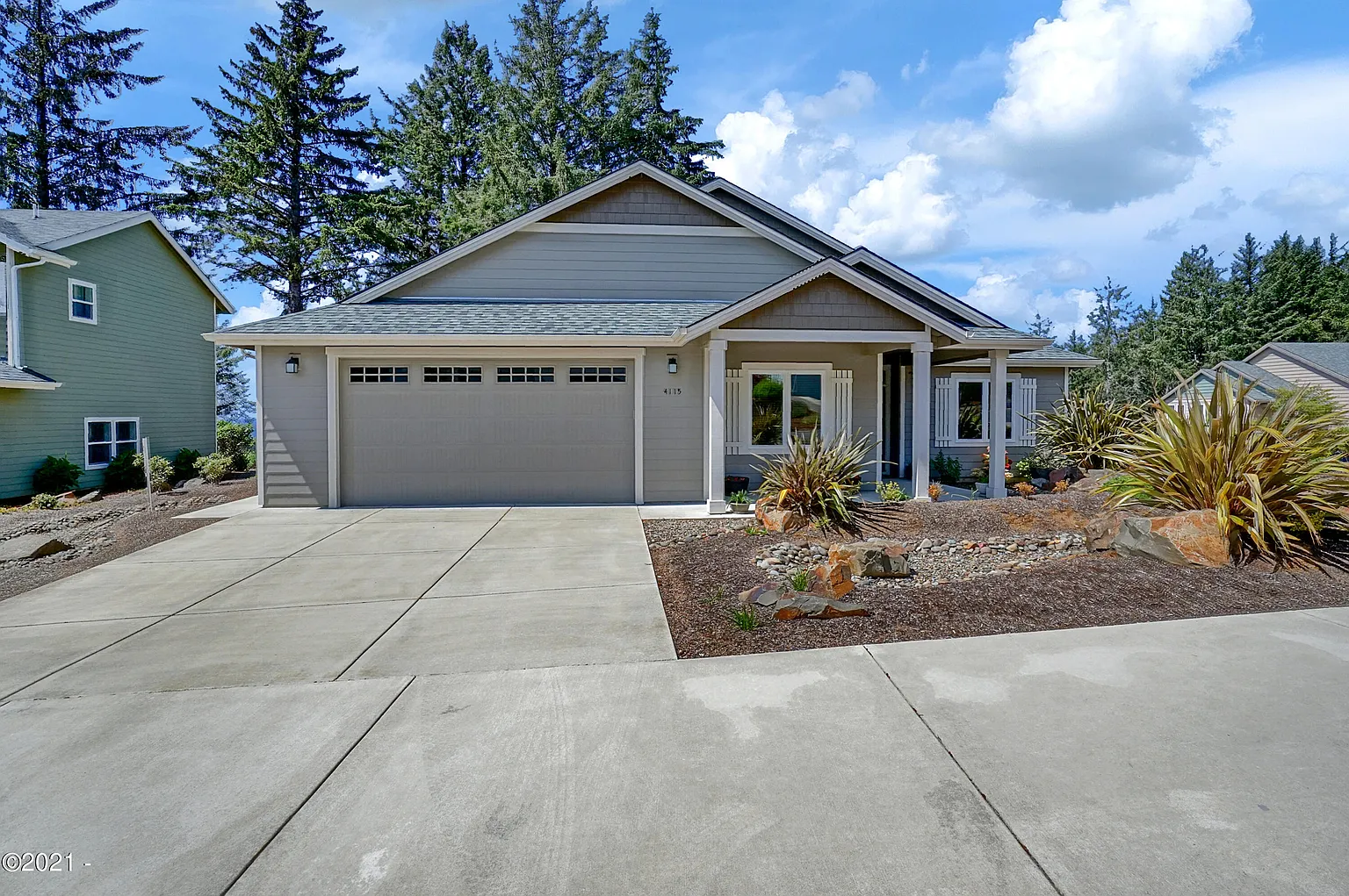 4115 SE Lee Ave photo 1