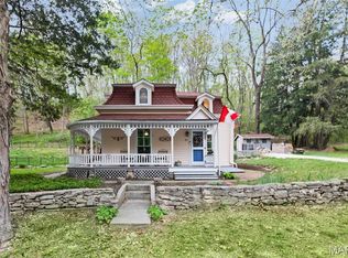 87 Mill St, Elsah, IL 62028
