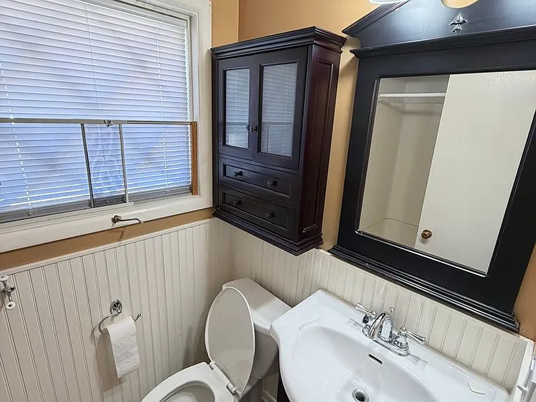 550 Carlson Dr — Photo 13