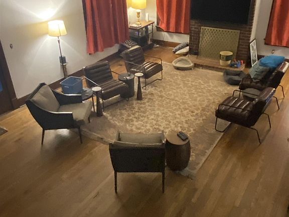 4th image of 1033 N Parkway