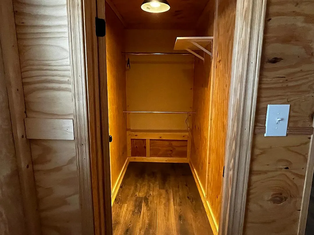 2 bed, 900 sqft, $1,300 — Photo 3