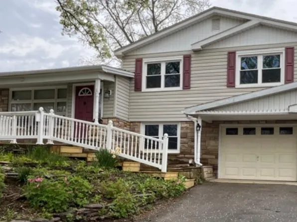 1375 Burkettown Rd, Roaring Spring, PA 16673