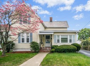 9 Cottage St, Hudson, MA 01749
