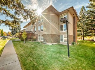860 W Midridge Dr SE #324, Calgary, AB T2X1K1