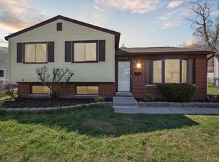 15774 Springhill St, Romulus, MI 48174