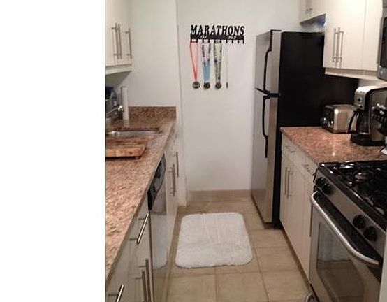 3rd image of 219-29 S 18th St #1215