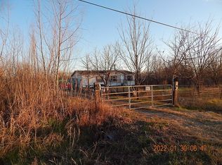 100 Reata Ranch Rd, Lockhart, TX 78644