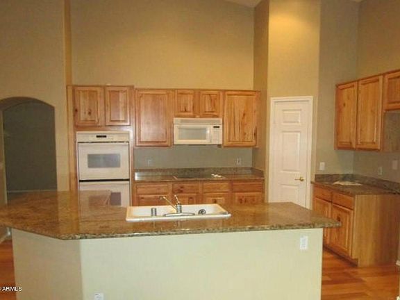 3rd image of 27819 N 47th St
