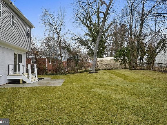 5th image of 9903 Mayfield Dr