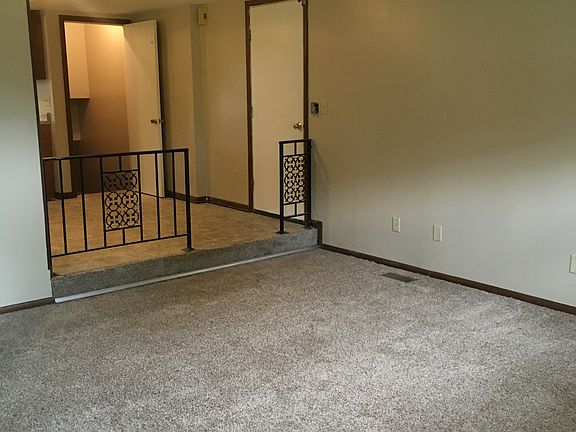 Family room to kitchen