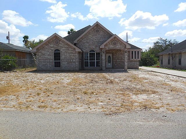 1st image of 203 Alamo St