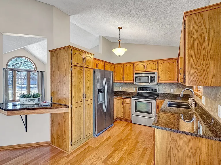 9125 Prestwick Ct N — Photo 5