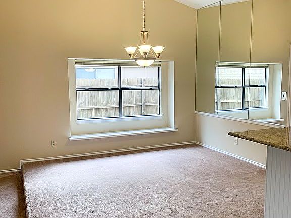 5th image of 2825 London Ln