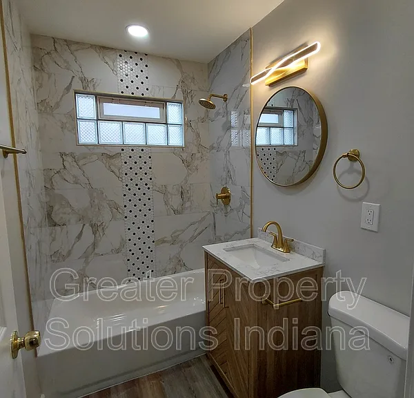 3445 163rd St — Photo 7