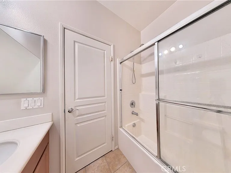 15 Elmhurst St — Photo 14