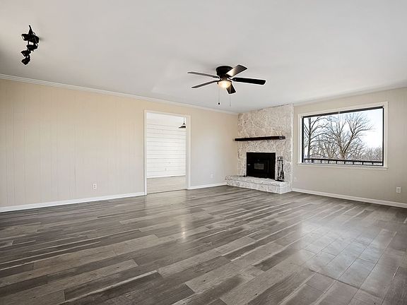 4th image of 7927 Rocky Point Rd