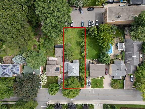 2nd image of 11 36th St