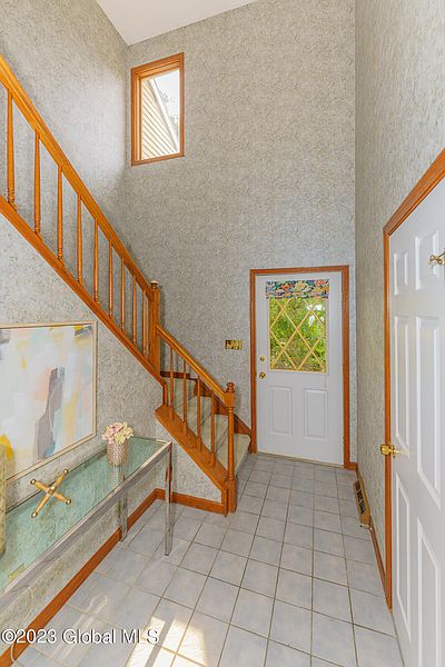 3rd image of 72 Commonwealth Drive