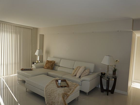 3rd image of 2851 NE 183rd St APT 1704