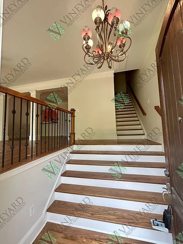 4 bed, 3.5 bath, 2692 sqft, $2,950 — Photo 4