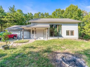 7720 N Wagon Trail Rd, Columbia, MO 65202
