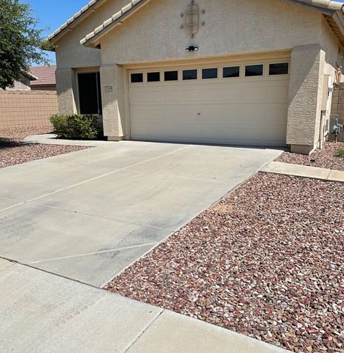 1st image of 13949 N 146th Ln