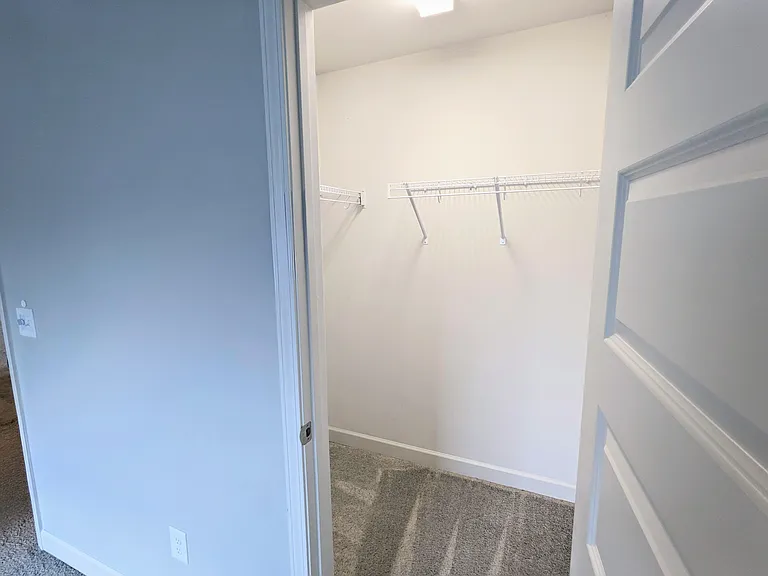2748 Cloister Ln — Photo 27