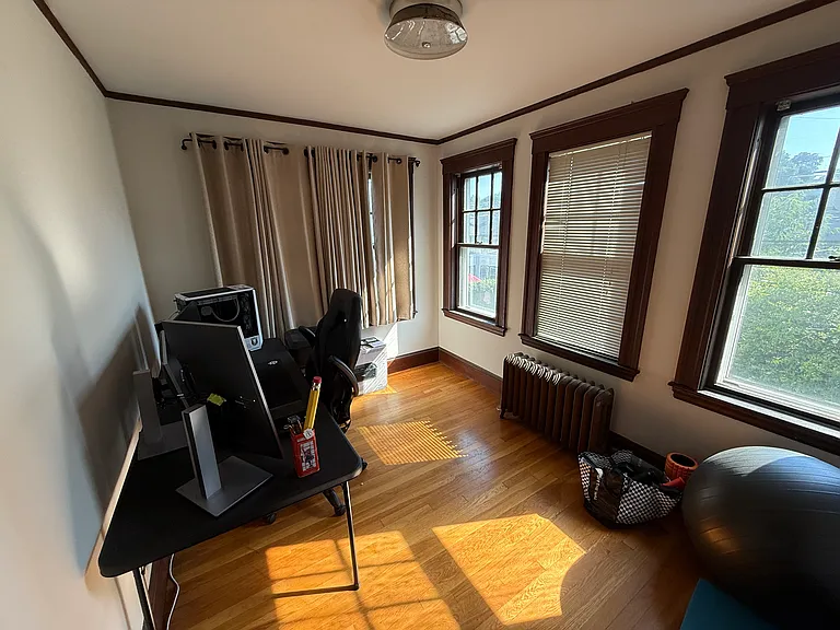10 Edgecliff Rd #1 — Photo 4