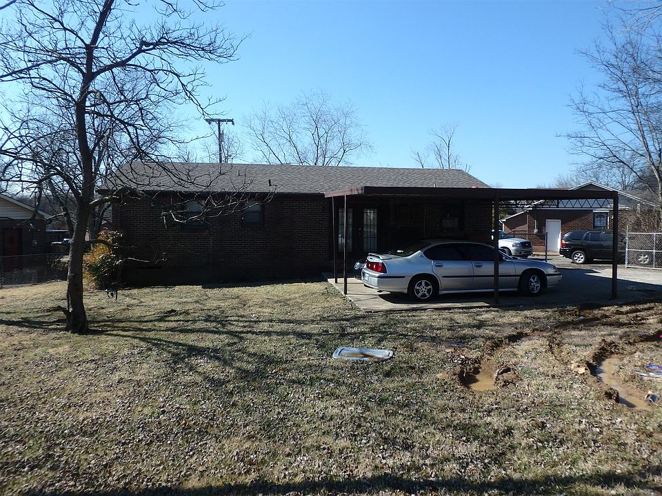 2nd image of 604 Rowan Ct