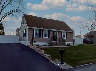 374 Cummington St, New Bedford, MA 02745