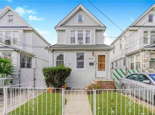8916 187th St, Hollis, NY 11423