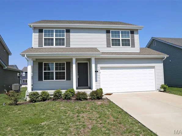 618 Palisades Dr, Saint Charles, MO 63301