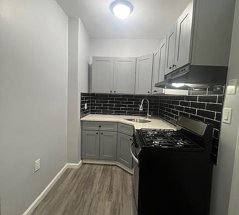 2nd image of 1505 Summit Ave APT 1