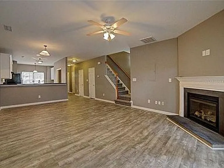 461 Revolution Ln — Photo 15