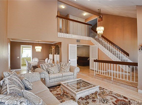4th image of 2053 Thomas Pl