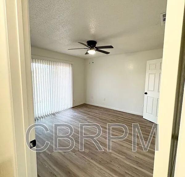 401 NW 8th St #12 — Photo 7