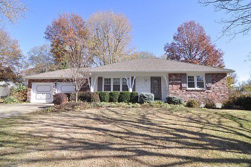 2nd image of 5317 Lucille Ln