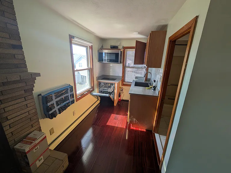 65 McKinley St — Photo 2