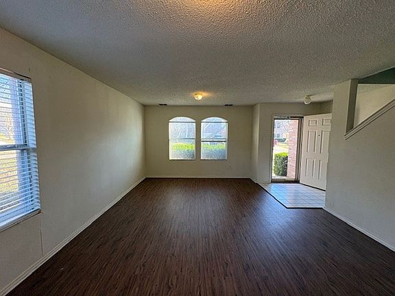 5th image of 2923 Barberini Dr