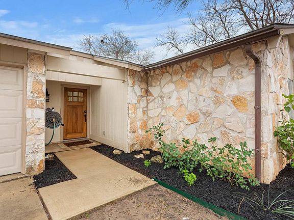 4th image of 1511 Sagebrush Dr