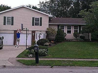 1st image of 2486 Sherwood Dr