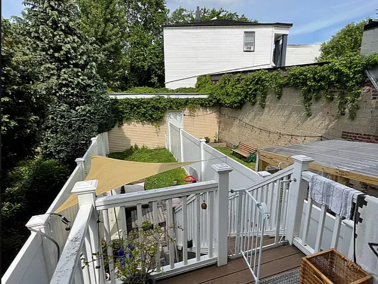 492 Humboldt St #2 — Photo 2