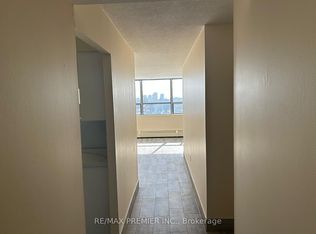 45 Sunrise Ave #511, Toronto, ON M4A2S3