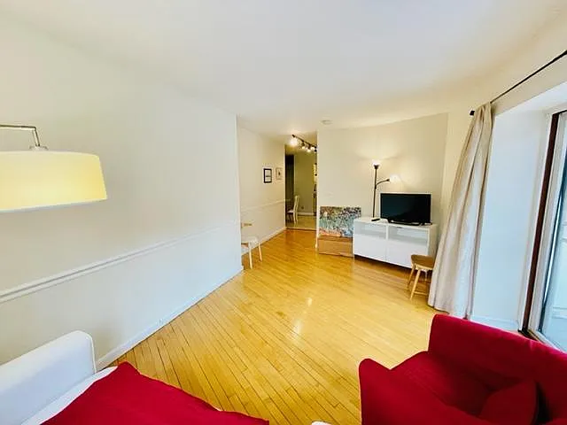 Building Photo - 19 Wiget St #202