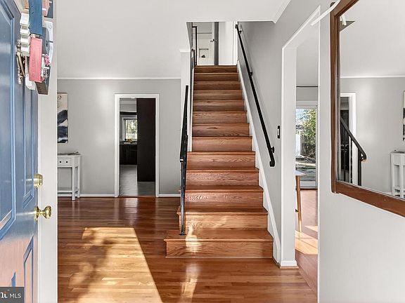 4th image of 8345 Orange Ct