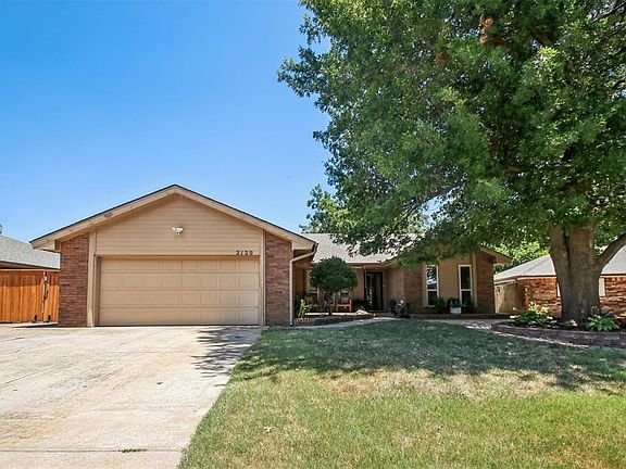 2nd image of 2120 Everglade Ct