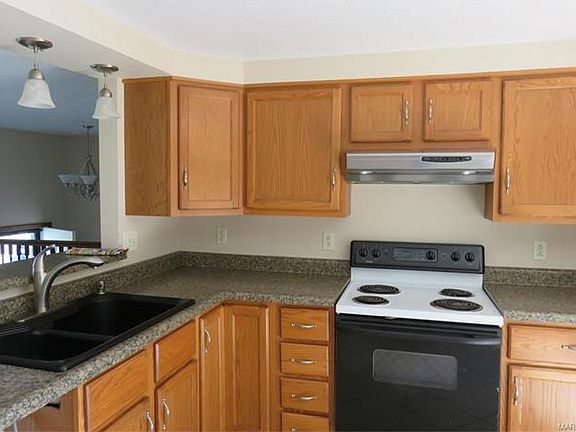 4th image of 130 Hodge St