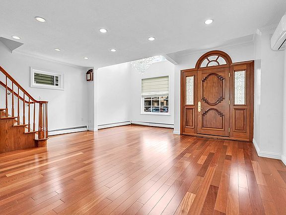 3rd image of 115-46 199th St #1